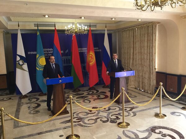 Տիգրան Սարգսյանը ԵՏՄ միջկառավարական խորհրդի նիստ Տիգրան Սարգսյանը ԵՏՄ միջկառավարական խորհրդի նիստ - Sputnik Արմենիա