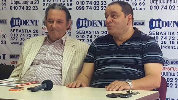 Агарон Адибекян и Александр Амарян Агарон Адибекян и Александр Амарян - Sputnik Արմենիա