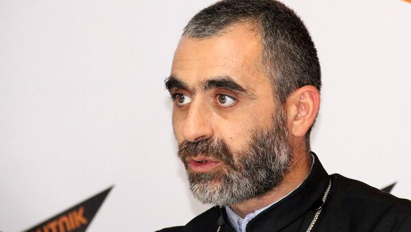 Священник церкви Сурб Саргис, иерей Есаи Артенян - Sputnik Армения