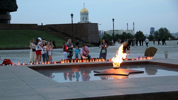На Поклонной горе зажглась  «свеча памяти» - Sputnik Армения