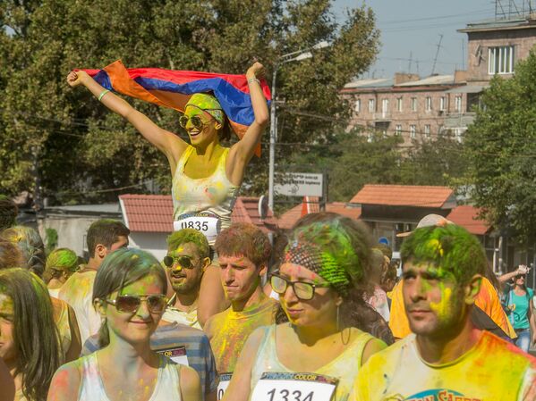 Kрасочный забег в Ереване,  Yerevan Color Run - Sputnik Армения