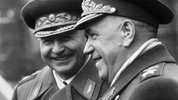 Маршалы Советского Союза Георгий  Жуков (справа) и Иван Баграмян (слева) - Sputnik Армения