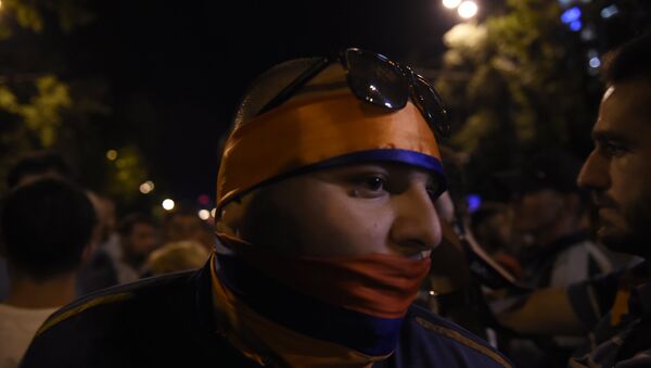 Акция протеста в поддержку группировки Сасна Црер перекинулась на проспект Баграмяна - Sputnik Արմենիա