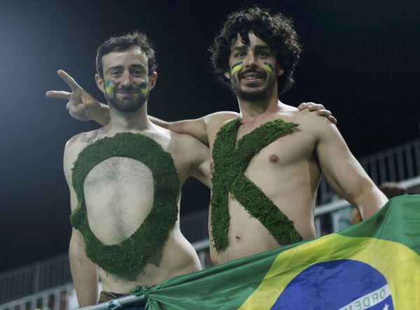 Бразильские болельщики поддерживают свою команду на Олимпиаде в Рио-де-Жанейро - Sputnik Армения