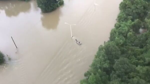СПУТНИК_Крупное наводнение произошло в штате Луизиана на юге США. Кадры с места ЧП - Sputnik Армения