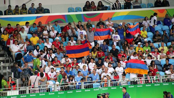 Флаг Армении в Рио-2016. Армянские спортсмены болеют за Артура Алексаняна - Sputnik Արմենիա