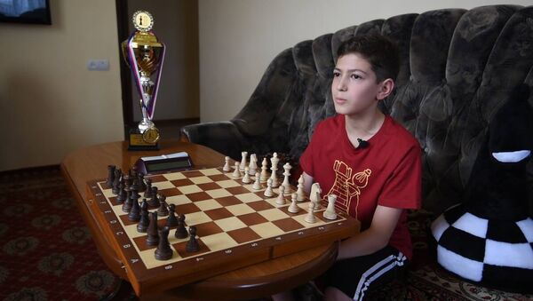 Двукратный Чемпион Европы по шахматам рассказывает о турнире и о своих не шахматных увлечениях - Sputnik Армения