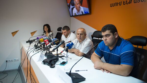 Пресс-конференция армянских штангистов вернувшихся из Рио - Sputnik Արմենիա