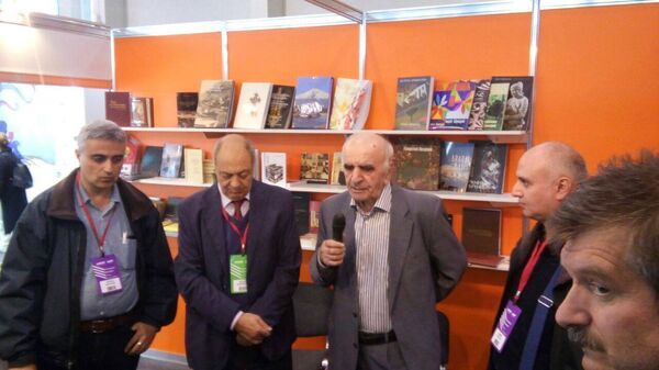 Презентация книги Время запечатления Артавазда Пелешяна Презентация книги Время запечатления Артавазда Пелешяна - Sputnik Արմենիա