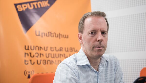 Дэвид Керанс в гостях у радио Sputnik Армения - Sputnik Արմենիա