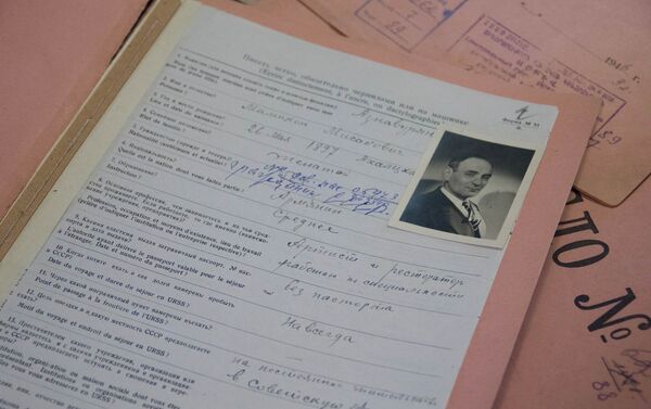 Национальный архив. Документы семьи Шарля Азнавура Национальный архив. Документы семьи Шарля Азнавура - Sputnik Армения