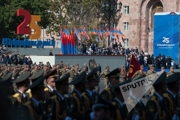 Торжественный Парад в честь 25-летия Независимости Республики Армения - Sputnik Армения