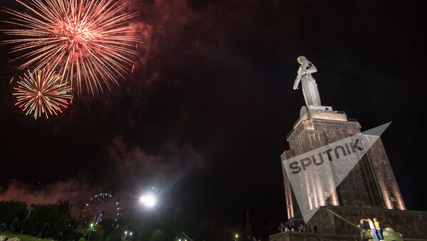 Հրավառություն՝ նվիրված Հայաստանի Անկախության 25-ամյակին - Sputnik Արմենիա
