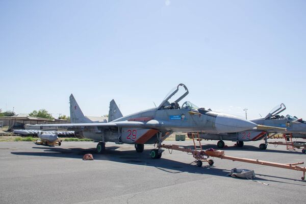Российские истребители МИГ 29 в авиабазе Эребуни. Армения - Sputnik Армения