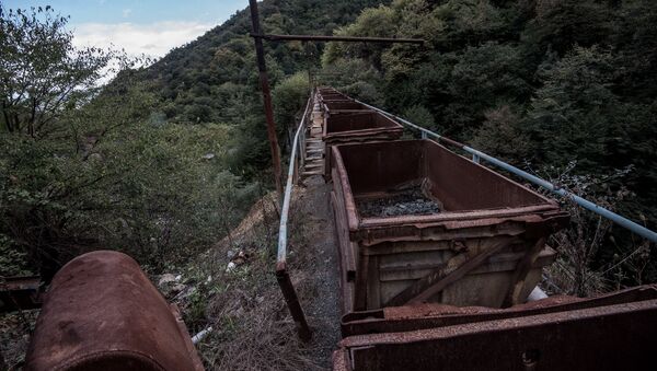 Заброшенный рудник по добыче меди города Ахтала - Sputnik Արմենիա