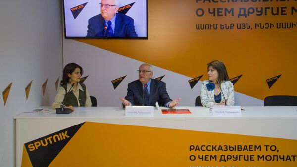 Пресс-конференция, посвященная неизвестной кантате Хачатуряна. Армик Григорян и Армине Григорян - Sputnik Արմենիա