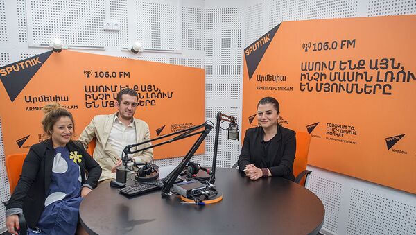 Ануш Кочарян и Инна Мкртчян в гостях у радио Sputnik Армения - Sputnik Արմենիա