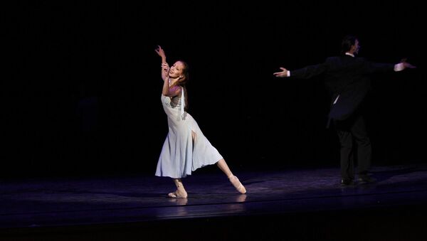 Вечер-прощание заслуженной артистки Армении, прима-балерины Жаклин Сархошян в национальной опере Армении - Sputnik Армения