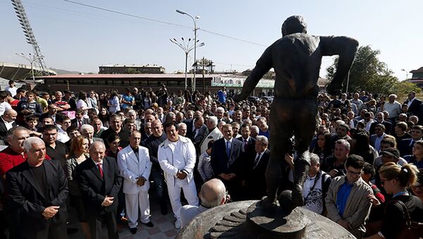 Памятник легендарной футбольной команде Арарат 73 - Sputnik Արմենիա