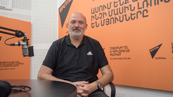 Тигран Гекчян в гостях у радио Sputnik Армения - Sputnik Արմենիա