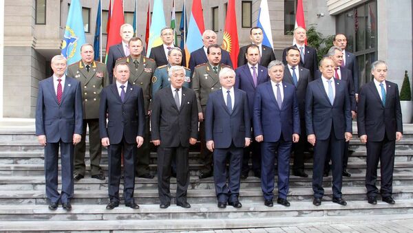 Совместное фотографирование глав МИД, министров обороны и секретарей советов безопасности государств-членов - Sputnik Արմենիա