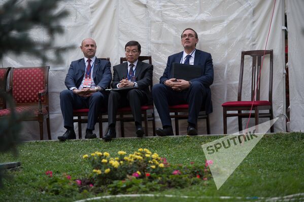 ՀԱՊԿ նստաշրջանի «հետնաբեմում» ՀԱՊԿ նստաշրջանի «հետնաբեմում» - Sputnik Արմենիա