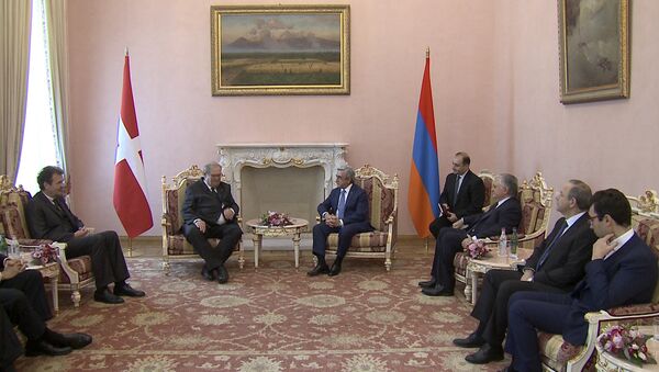 Состоялась встреча Президента Сержа Саргсяна с Князем и Великим магистром Суверенного Военного Мальтийского Ордена Фра Метью Фестингом - Sputnik Армения