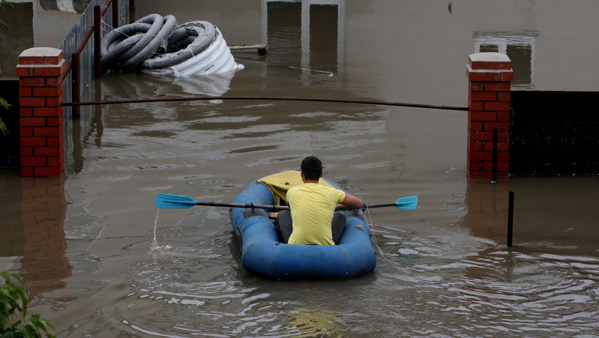 Вода перестает из более. Уссурийск наводнение.