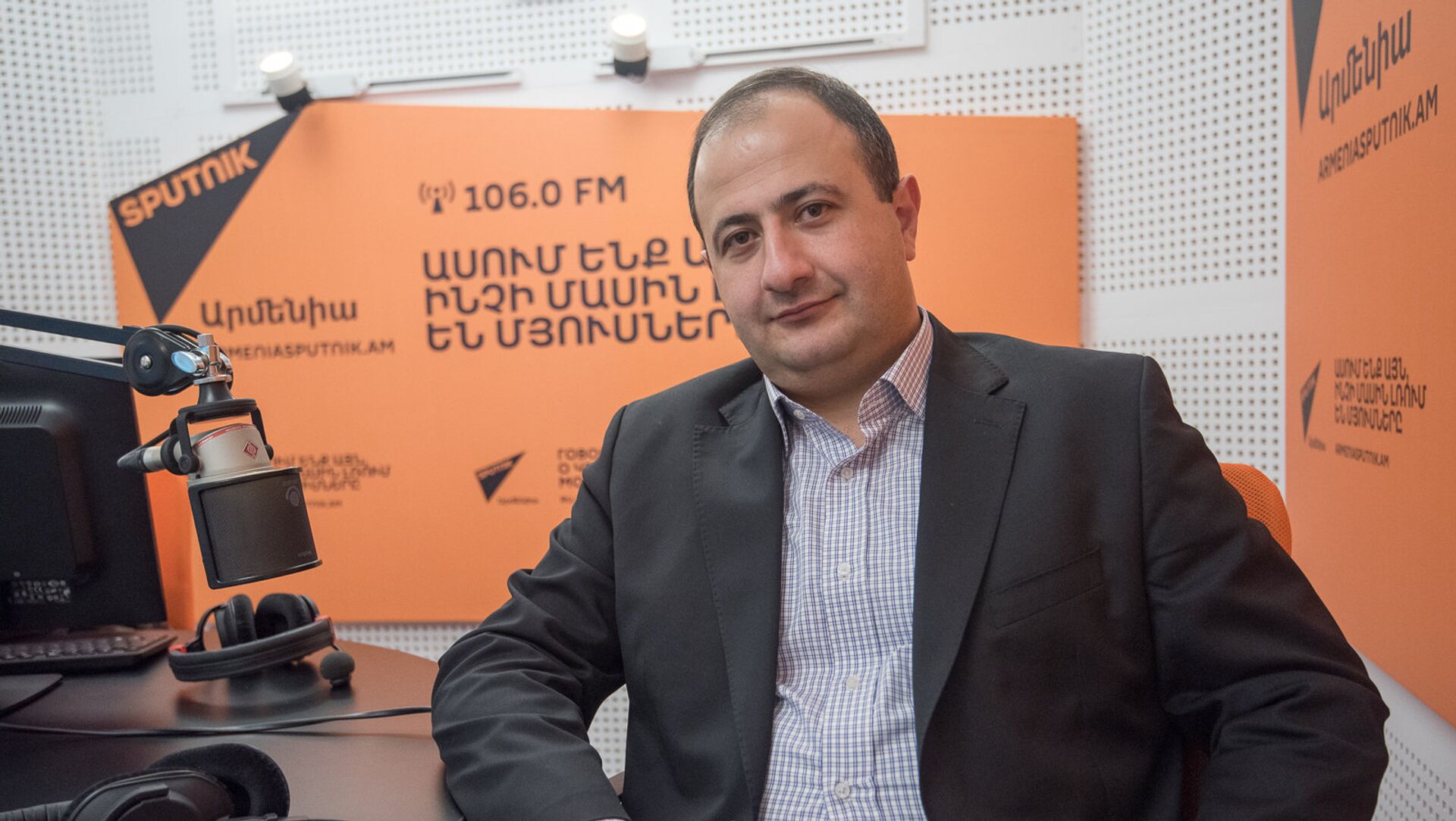 Рубен Мелконян в гостях у радио Sputnik Армения - Sputnik Արմենիա, 1920, 10.02.2021
