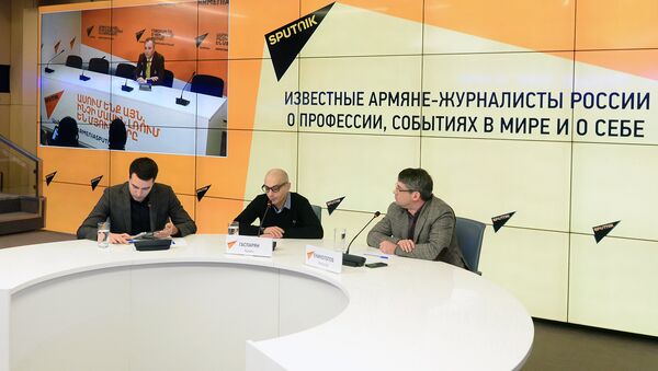 Видеомост с известными российскими журналистами-армянами - Sputnik Արմենիա
