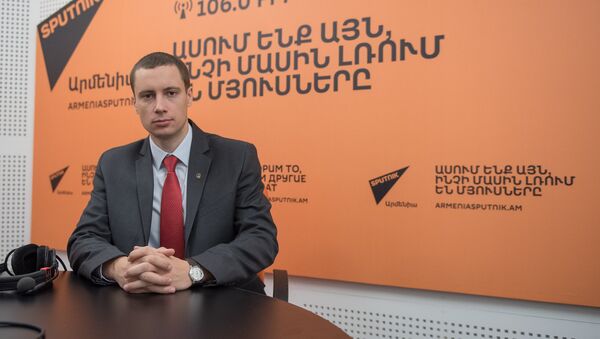 Дмитрий Попов в гостях у радио Sputnik Армения - Sputnik Армения