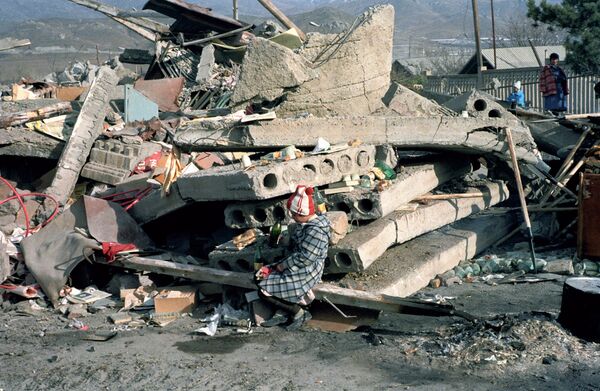 Виноваты не только строители: какие уроки извлекла Армения из трагедии 1988 года Виноваты не только строители: какие уроки извлекла Армения из трагедии 1988 года - Sputnik Армения