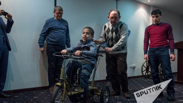 Российская компания ПКБ Соло подарила армянскому детдому велотренажер для реабилитации детей с ДЦП - Sputnik Արմենիա