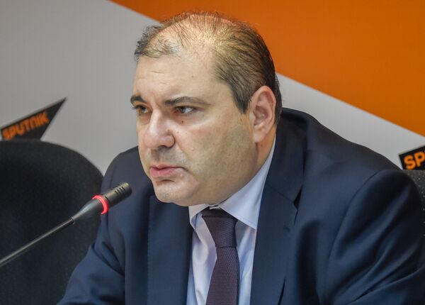 Политолог Александр Маркаров Политолог Александр Маркаров - Sputnik Արմենիա