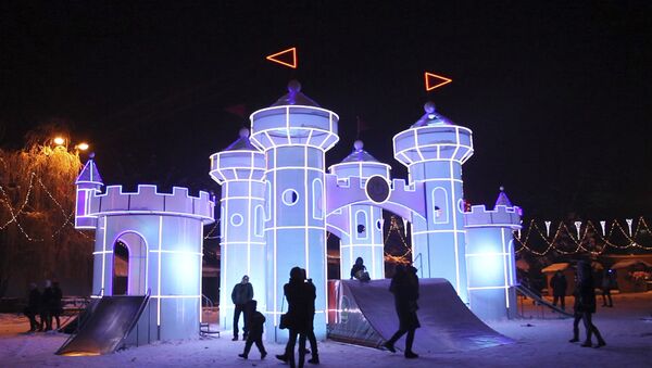 Ледяной городок открыт для ереванцев и гостей столицы - Sputnik Армения