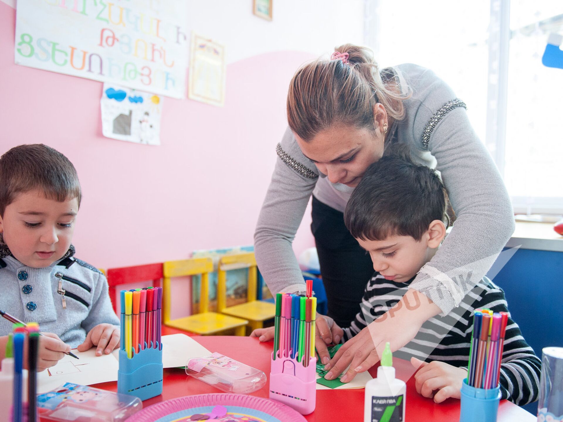 Ереван с детьми. Дошкольное образование в Армении. Ереван садик. Детские сады в Ереване. Армения детские сады и дети.