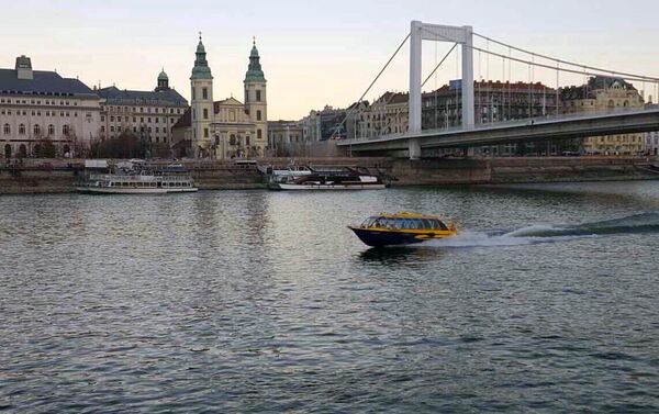 Мост Эржебет в Будапеште, названный в честь императрицы Елизаветы Баварской - Sputnik Արմենիա