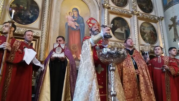 Рождественское богослужение в церкви Сурб Геворк в Тбилиси - Sputnik Армения