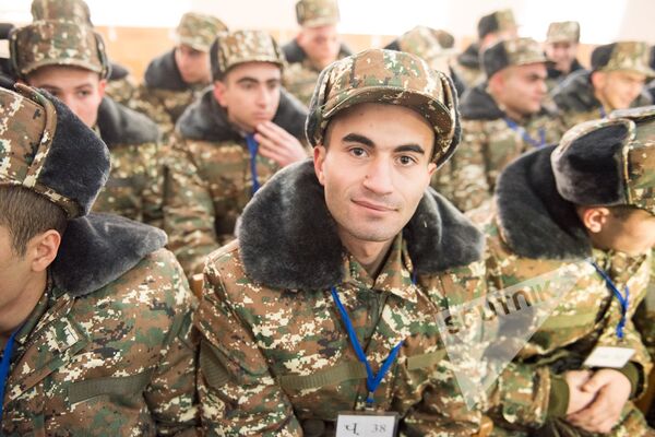 Зимний призыв в армию 2017, Ереван Зимний призыв в армию 2017, Ереван - Sputnik Армения