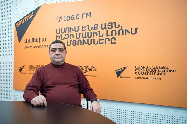 Тигран Геворгян в гостях у радио Sputnik Армения Тигран Геворгян в гостях у радио Sputnik Армения - Sputnik Армения