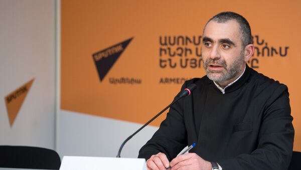 Иерей Есаи Артенян - Sputnik Արմենիա