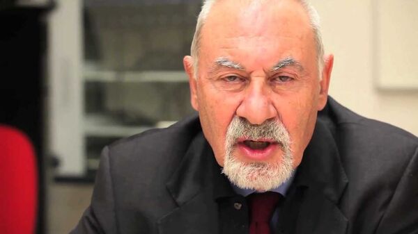 Пьетро Кучукян, итальянский писатель армянского происхождения Пьетро Кучукян, итальянский писатель армянского происхождения - Sputnik Արմենիա