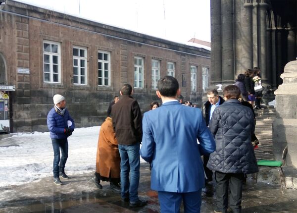 Попрошайка Карен Попрошайка Карен - Sputnik Արմենիա