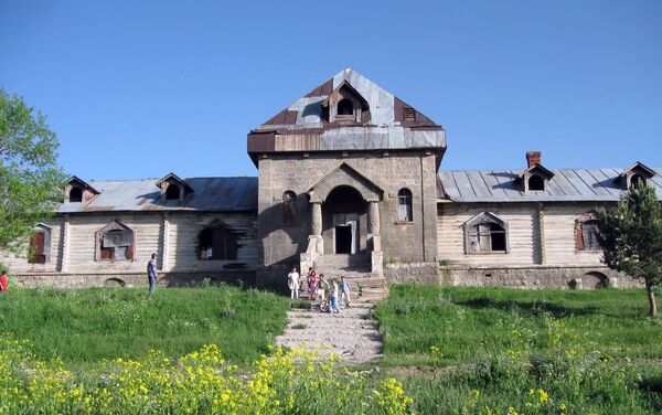 Домик Екатерины в городе Сарыкамыш - Sputnik Армения