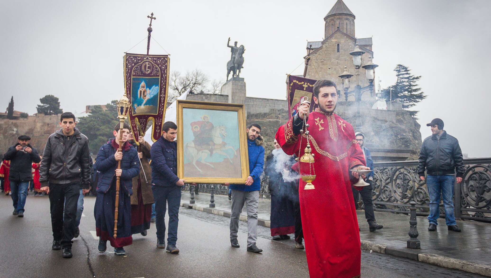 Грузия вероисповедание. Сурб Саркис праздник. Сурб Саркис в Армении. Праздник Святого Саркиса. День Святого Саркиса армянский праздник.