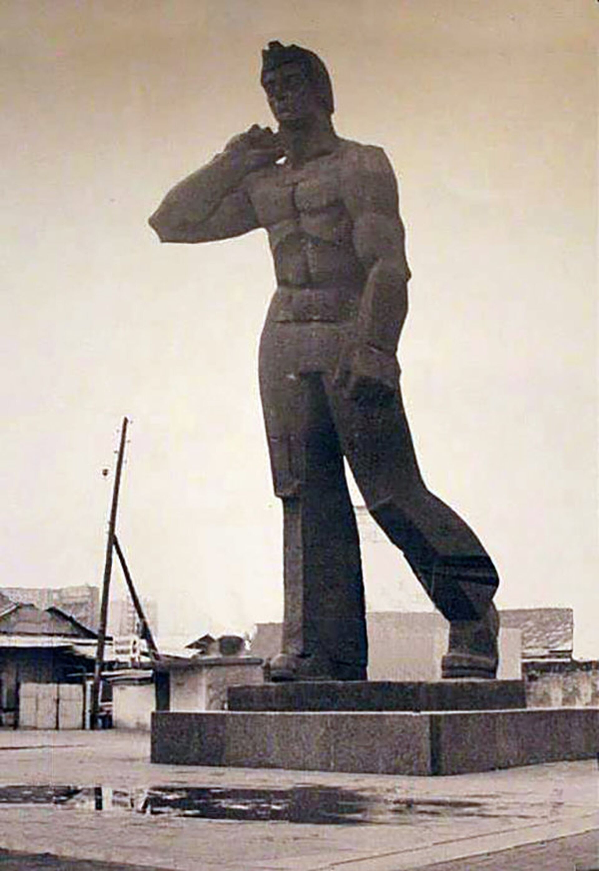 Памятник рабочему, Ереван - Sputnik Армения, 1920, 11.08.2023