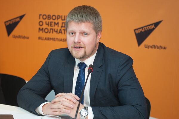 Иван Телегин. П/к на тему открытия выставки Образование XXI век Иван Телегин. П/к на тему открытия выставки Образование XXI век - Sputnik Արմենիա
