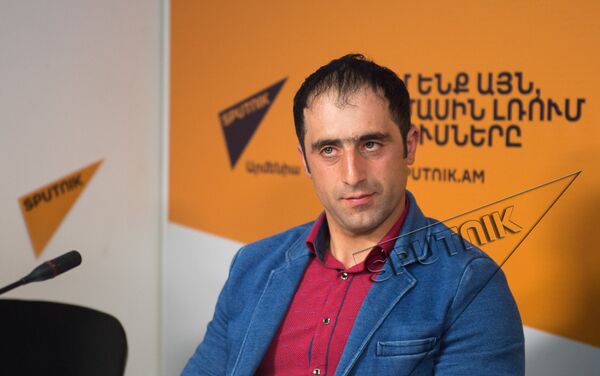 Рекордсмен Артем Солоян в пресс-центре Sputnik Армения - Sputnik Армения