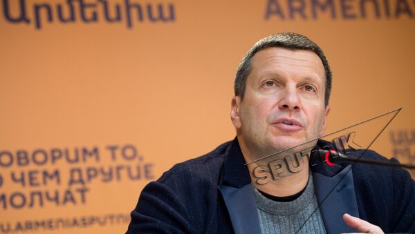 Владимир Соловьев в пресс-центре Sputnik Армения  - Sputnik Армения