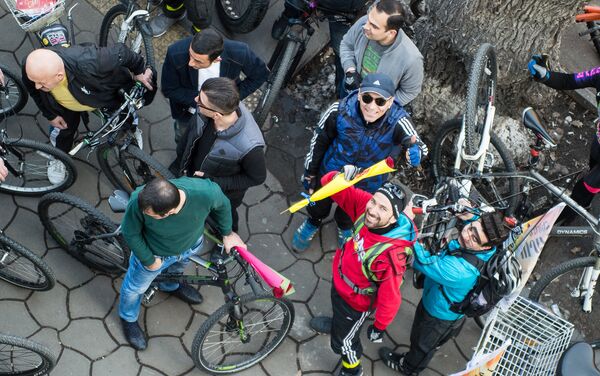 Акция Велосипедное 8 марта в Ереване - Sputnik Армения